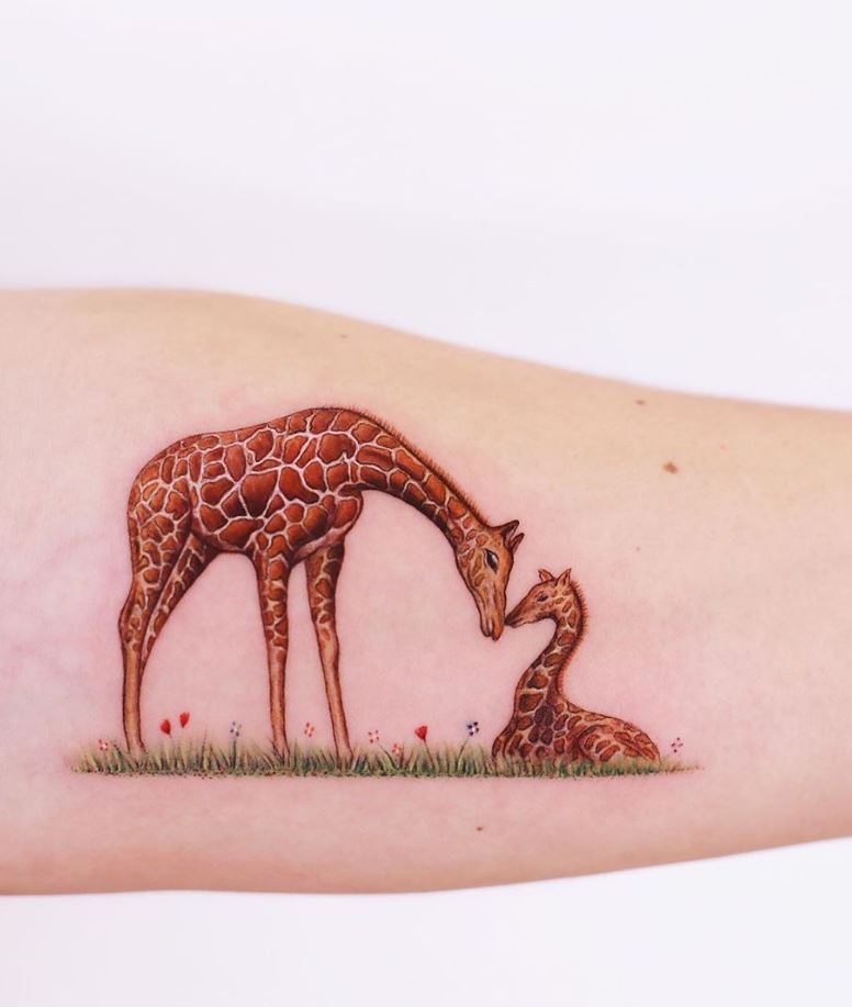 70 Best Unique And Minimal Colorful Tattoos