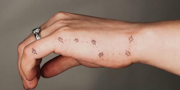 Bear Hand Tattoo - Best Tattoo Ideas Gallery